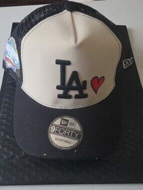 New Era Kids LA Logo Trucker Cap - Black, Cream & Red Heart